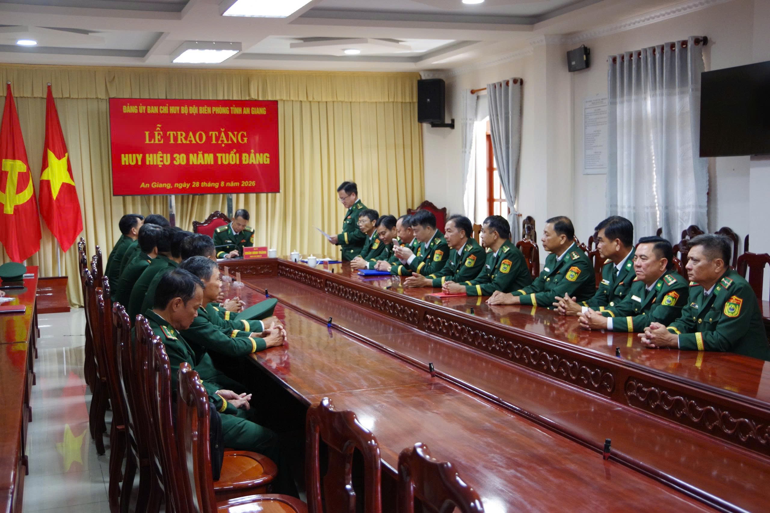 1-quang-canh-buoi-le-1787970393.jpg