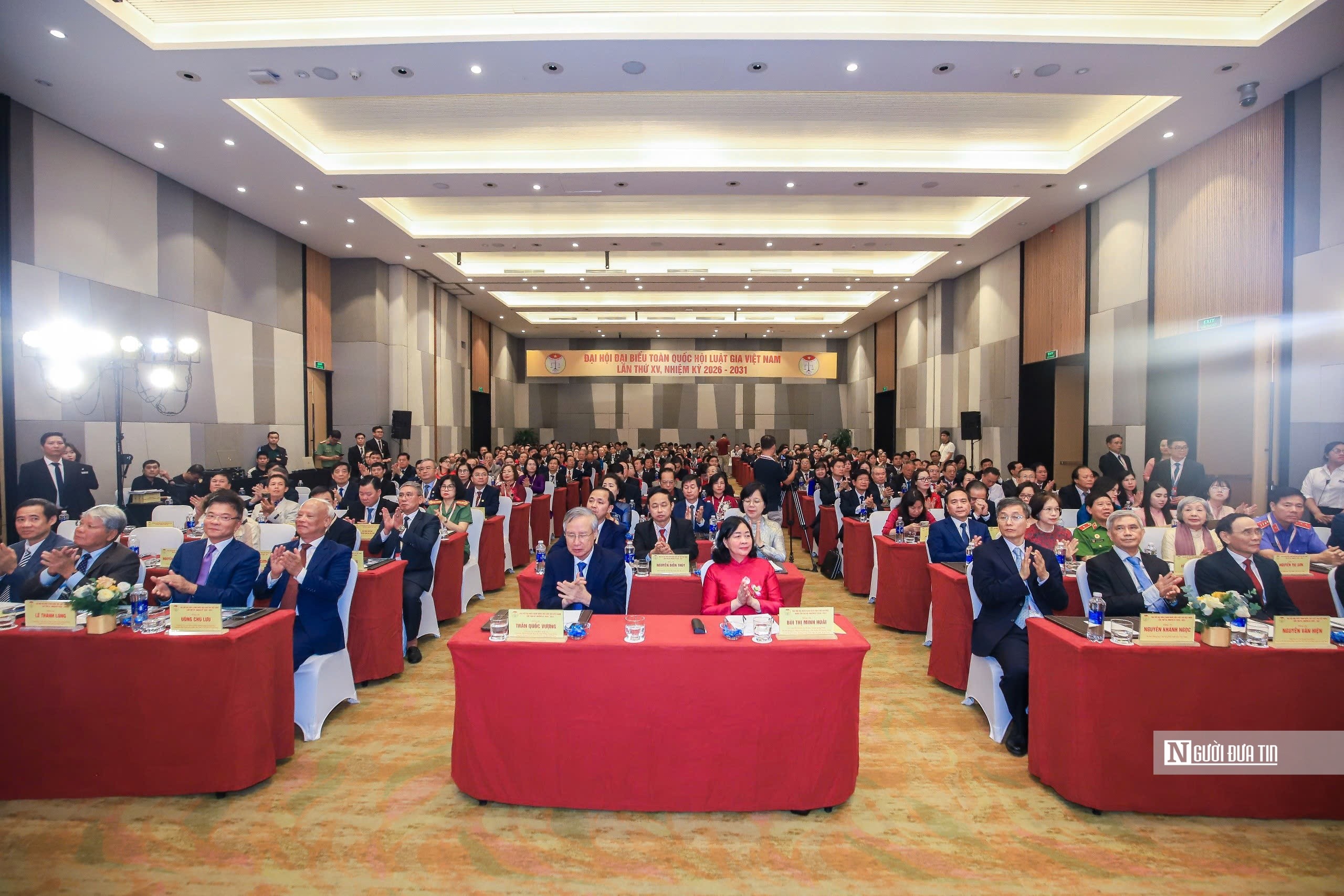 quang-canh-sang-7-10-17913547777431102426337-1791366939.jpg