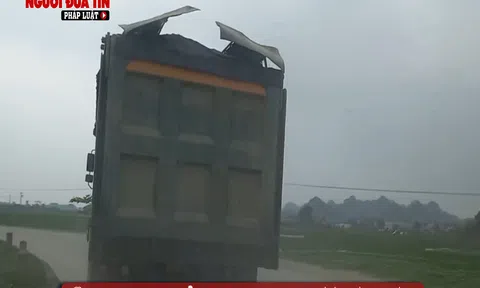 Hoà Bình: Xe tải "thông chốt", lạng lách đánh võng thách thức thanh tra giao thông