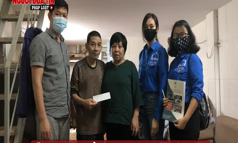 Đoàn thanh niên cơ quan TW Hội Luật gia Việt Nam sẻ chia với người nghèo