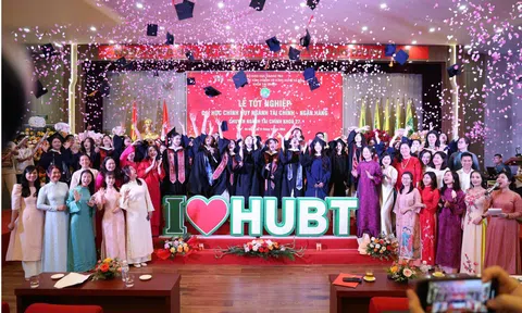 209 tân cử nhân ngành Tài chính - Ngân hàng HUBT chính thức tốt nghiệp: Khép lại một khoá học, mở ra cả tương lai