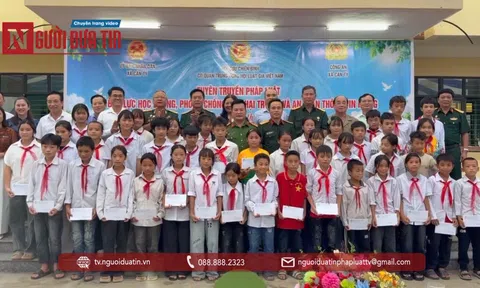 Hội Cựu chiến binh CQTW Hội Luật gia Việt Nam đồng hành với "mầm non" xã Cán Tỷ trong phòng chống bạo lực học đường, xâm hại trẻ em và an toàn thông tin mạng