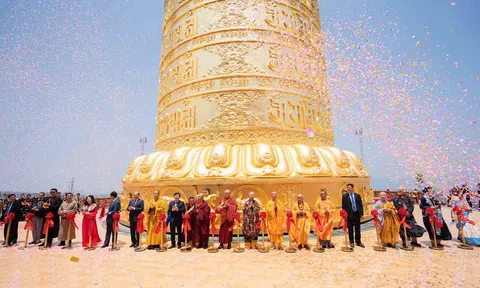 Đại bảo tháp lớn nhất thế giới tại Đà Lạt đón nhận Kỷ lục Guinness