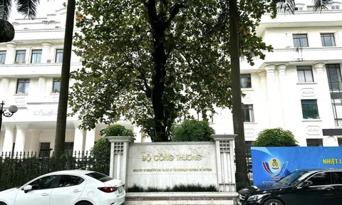 Dấu hiệu “trục lợi chính sách” ở Cục Công nghiệp - Bộ Công Thương [Bài 1]: Hồ sơ xin ưu đãi của doanh nghiệp bị “om” để vòi tiền “bôi trơn"?