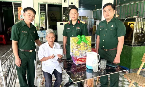 Đoàn Cựu chiến binh xã Hậu Nghĩa tri ân các Anh hùng liệt sĩ nhân kỷ niệm 79 năm Ngày 27/7