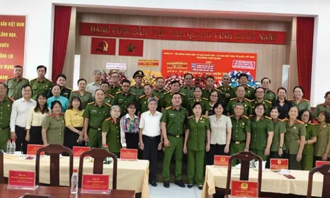 Hội Cựu Công an phường Chợ Quán họp mặt kỷ niệm 81 năm Ngày truyền thống lực lượng CAND và Quốc khánh 2/9