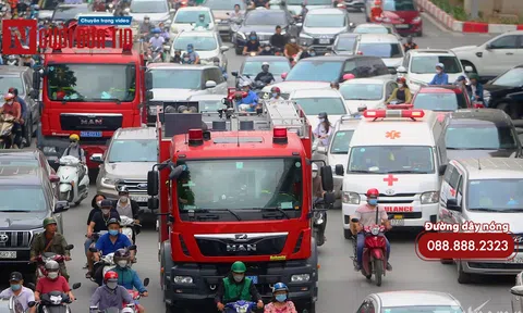 Vượt đèn đỏ để nhường đường cho “xe ưu tiên” có bị xử phạt không?