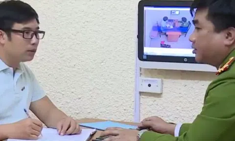 Cán bộ hỏi cung bị can hay ghi lời khai người liên quan phải được