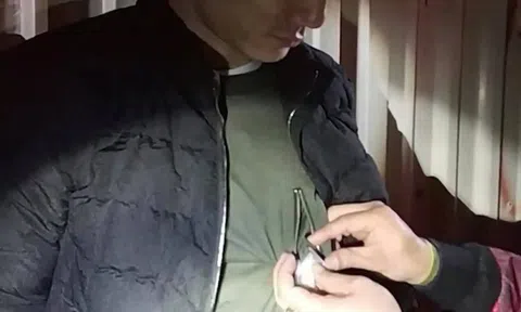 Ký sự 141: "Lọt" chốt 141 khi đang đi giao hàng cấm