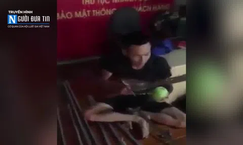 Khoe "hàng" trên facebook, một lúc thì... bị bắt