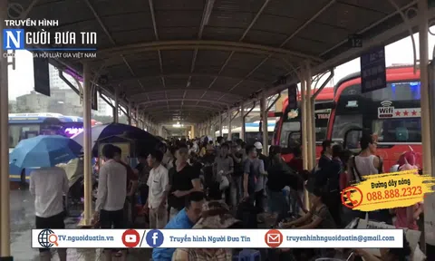 Hà Nội: Mưa lớn, bến xe ùn ứ dịp nghỉ lễ Quốc khánh