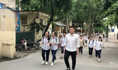 Kì thi THPT Quốc gia: Thí sinh "cười" với đề Toán, "mếu" với đề Văn