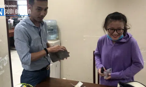 Cô gái may mắn vì được phóng viên trả ví trước khi biết mình bị mất