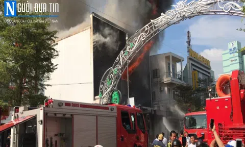 Đà Nẵng: Cháy lớn ở trung tâm thành phố