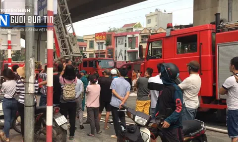 "Hiếu kì" - Căn bệnh "nan y" của người Việt