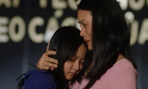 Video về mẹ nhân ngày 8-3 khiến hàng triệu trái tim lay động