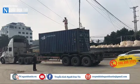 CSGT xử lý kịp thời đường dây điện chắn ngang quốc lộ gây nguy hiểm