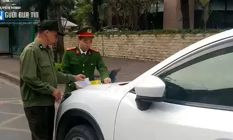 Hà Nội: Công an phường Trần Hưng Đạo ra quân "giải cứu" phố Lý Thường Kiệt