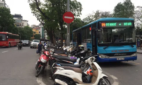 Cty Hà Nội Bốn Mùa trông giữ xe kiểu... lừa?