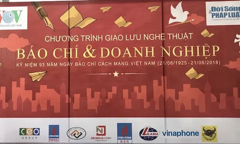 Trực tiếp:  "Giao lưu nghệ thuật Báo chí và Doanh nghiệp"