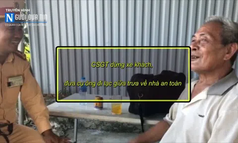 Hà Nội: CSGT dừng xe khách, đưa cụ ông đi lạc giữa trưa về nhà an toàn
