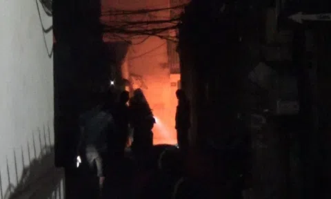  CHÁY LỚN TẠI NGÕ 329 CẦU GIẤY