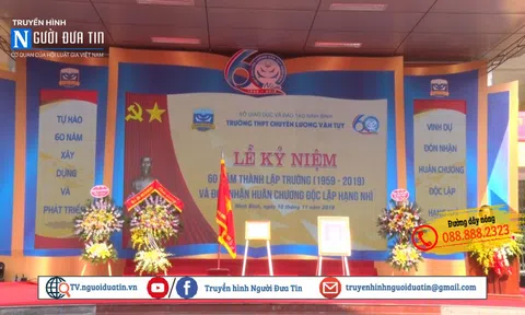 Trường THPT chuyên Lương Văn Tụy (Ninh Bình) đón nhận Huân chương độc lập hạng Nhì