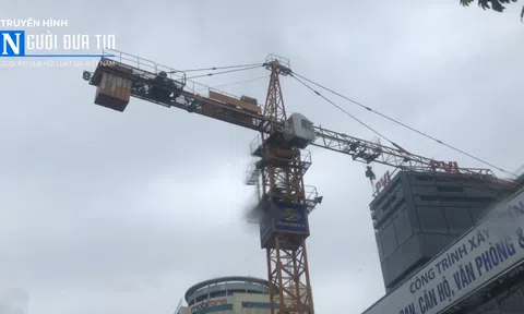 (Bài 1) Dự án Golden Park Tower, Hà Nội: Cẩu tháp Vinaconex 9 "rình"... người đi đường