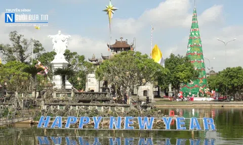 Ninh Bình: Không khí Giáng sinh ở Thánh đường Công giáo hơn 100 năm tuổi 