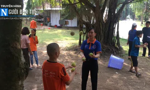 Chuyện về những người thầy bị cắn, cào, cấu...