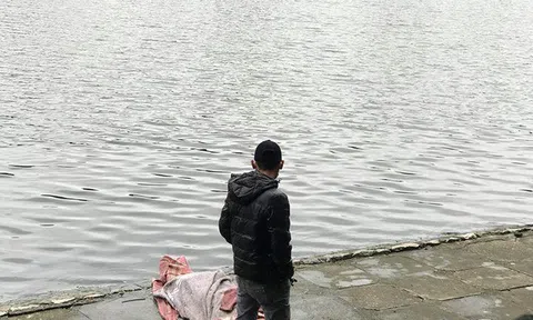 Hà Nội: Phát hiện thi thể nổi ở hồ Thiền Quang