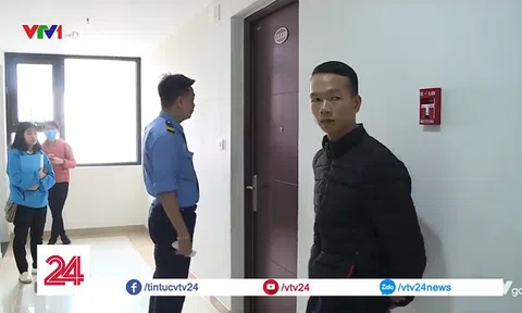 Hàng loạt sinh viên bị lôi kéo bán hàng rong