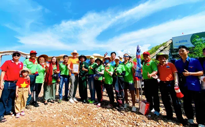 120 cây bàng và hành trình góp mảng xanh cho Mũi Nghinh Phong