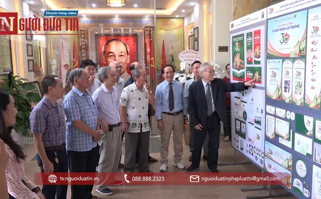 Triển lãm tranh áp phích và nhận diện thương hiệu HUBT chào mừng 30 năm thành lập